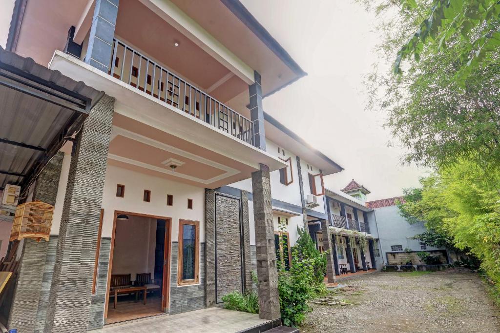 Hotel Wisma CK Kebumen by Cozzy Residence