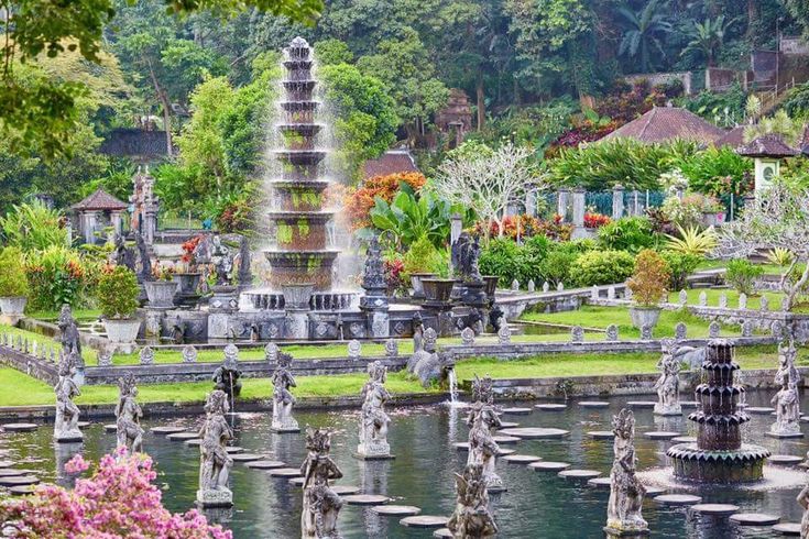 Tirta Gangga Water Palace: Keindahan yang Menawan dan Penginapan Terjangkau di Bali