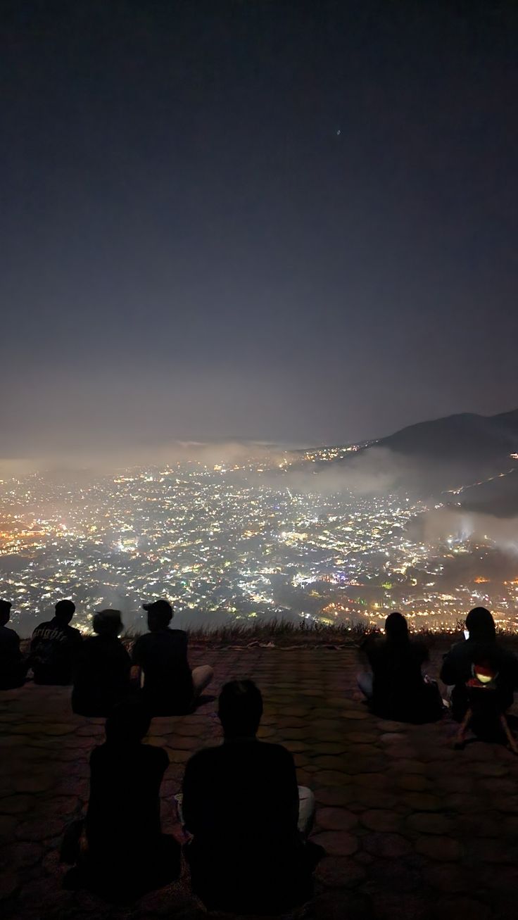 Malam Tahun Baru di Paralayang Gunung Banyak Malang: Keindahan dari Ketinggian