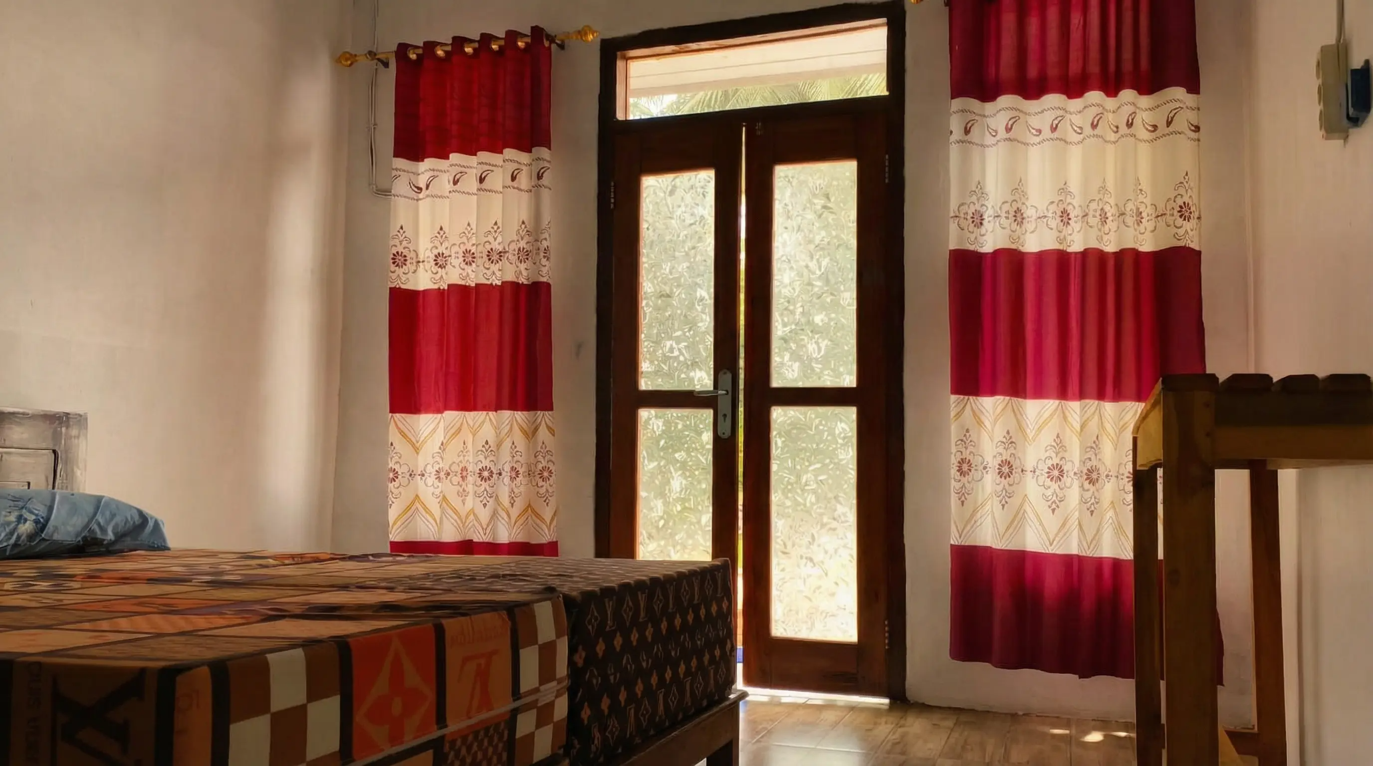 Surf Camp Murah Dekat Pantai di Pesisir Barat