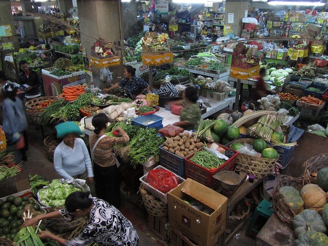 pasar badung bali-penginapan murah-cozzy.id