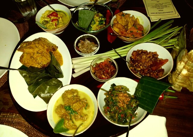 kuliner-pasar-badung-bali-cozzy.id