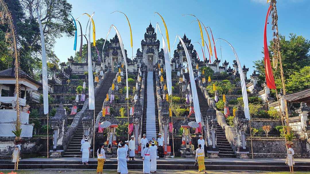 Pura Luhur Lempuyang Bali: Gerbang Surga di Pulau Dewata