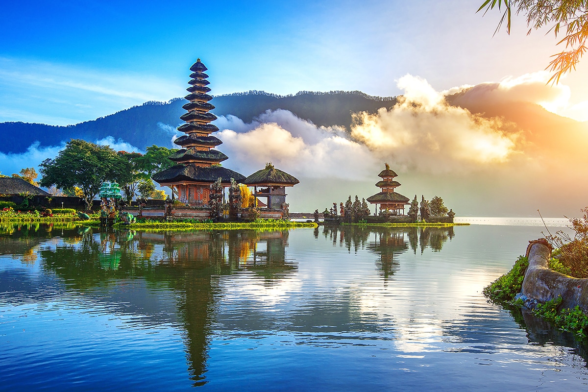 Cozzy.id - Hotel Murah - Hotel Terdekat - Penginapan Murah - Penginapan Terdekat - Booking Hotel - Pura Ulun Danu Bratan - Permata di Tepi Danau Bedugul - Sumber Gambar (IndonesiaTravel)