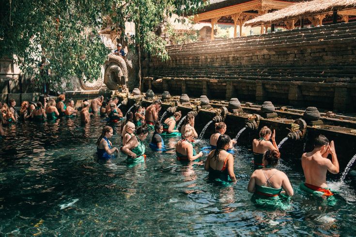 tirta empul-penginapan terdekat-cozzy.id