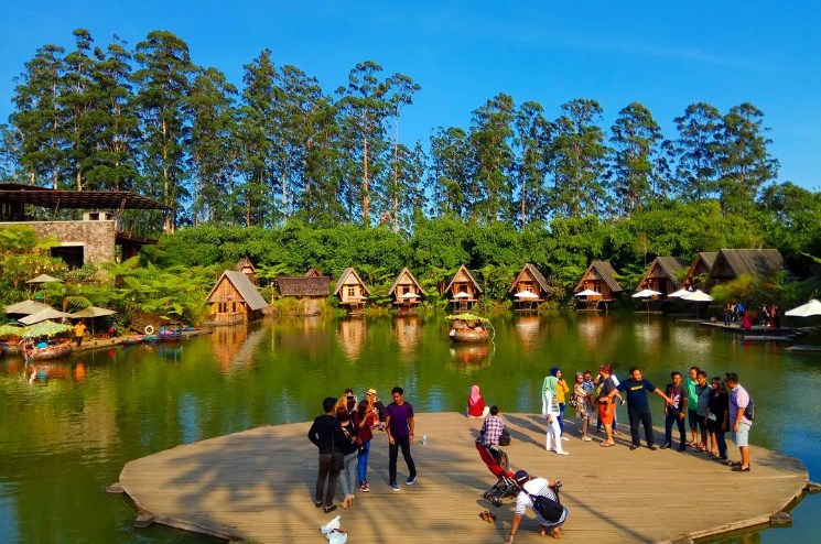 Cozzy.id - Hotel Murah - Hotel Terdekat - Penginapan Murah - Penginapan Terdekat - Booking Hotel - Dusun Bambu Family Leisure Park - Surga Keluarga di Bandung - Sumber Gambar (DirgantaraCarRental)