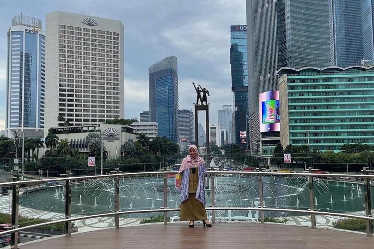 Cozzy.id - Hotel Murah - Hotel Terdekat - Penginapan Murah - Penginapan Terdekat - Booking Hotel - Sky Deck Halte Bundaran HI - Spot Instagramable Terbaru di Jakarta - Sumber Gambar (Kompas)