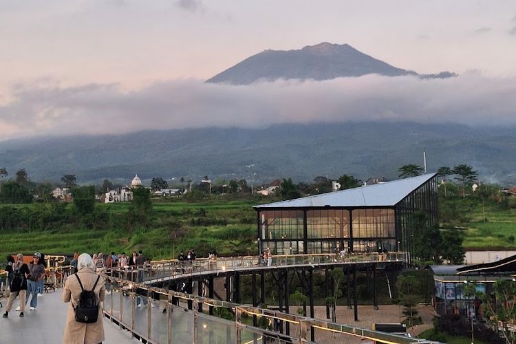 Cozzy.id - Hotel Murah - Hotel Terdekat - Penginapan Murah - Penginapan Terdekat - Booking Hotel - Malang Skyland - Surga di Atas Awan di Kota Apel - Sumber Gambar (TravelKompas)