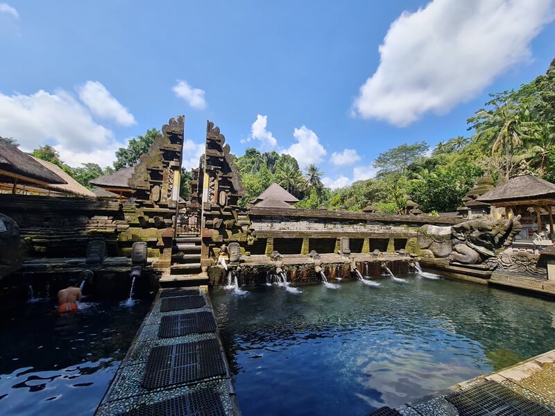 Tirta Empul Bali: Sucikan Diri di Sumber Air Suci