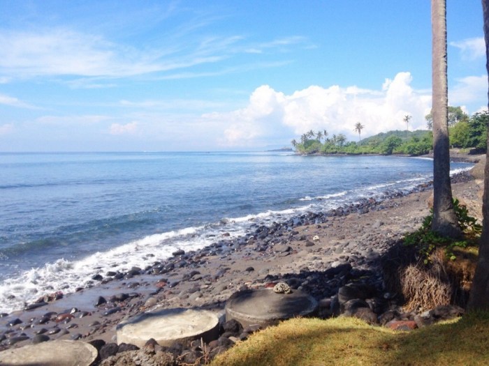 Pantai Jasri: Surga Tersembunyi untuk Para Peselancar di Bali