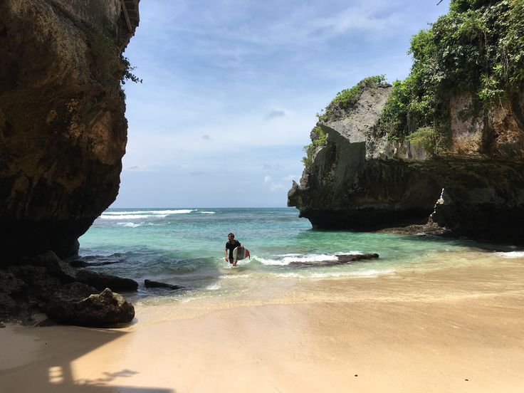 Pantai Green Bowl Bali: Keindahan Tersembunyi yang Wajib Dikunjungi