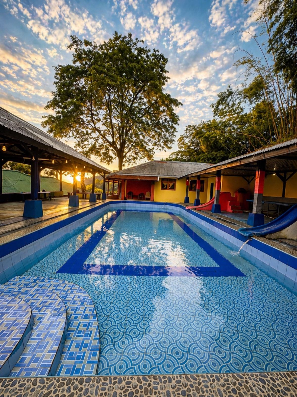 Pesona Wisata Alam Ciparay Endah