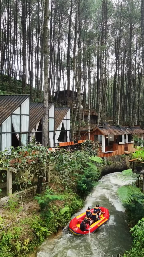 Muara Rahong Hills